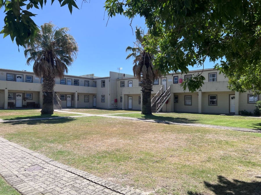To Let 2 Bedroom Property for Rent in Parklands Western Cape